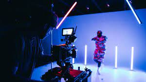 Peran Revolusioner Teknologi AI dalam Proses Produksi Film